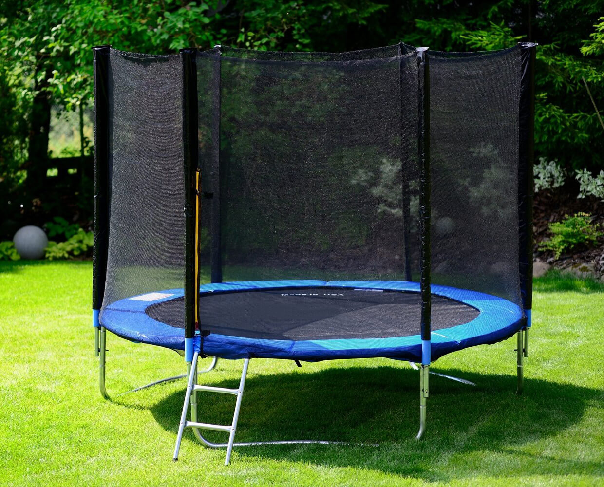 Безопасный батут с лестницей